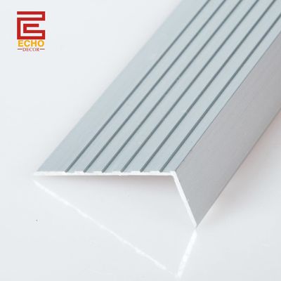 Matte Silver Aluminum Stair Nose Trim per pavimenti in vinile