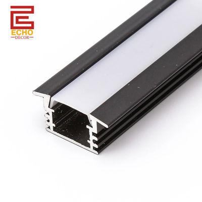 Profilo LED in Alu flessibile in forma di U Profilo a strisce LED nero per la decorazione della casa